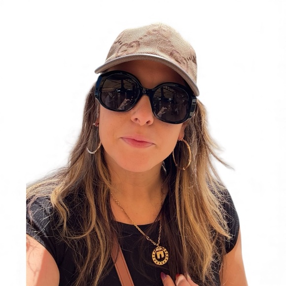 Ashley is Live! 👑 SATURDAYS 8am est 👑Themed Share Shows - Picture 2 of 8